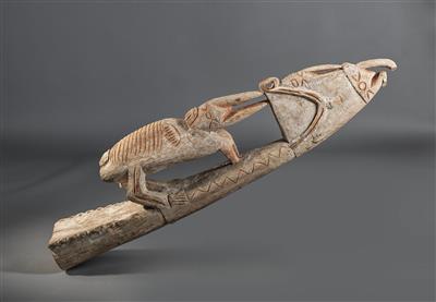 A large canoe front eith stylized fregat bird. - Tribal Art