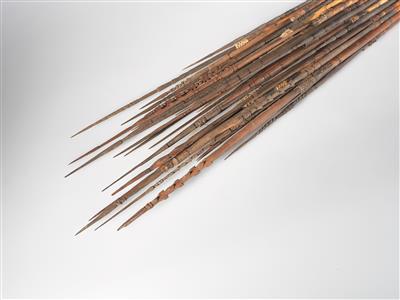 A large bundle of arrows, - Tribal Art