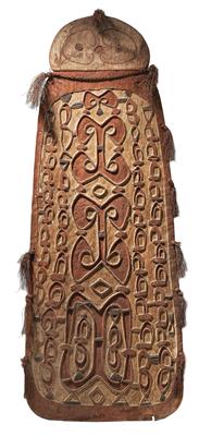 A fine Northwest Asmat ancestral shield. - Mimoevropské a domorodé umění