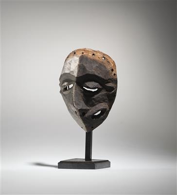 Eine Pende-Mbangu-Maske. - Stammeskunst/Tribal-Art