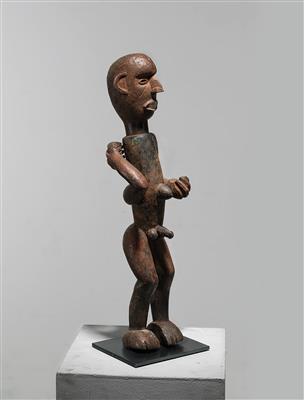 An unusual large Idoma male figure. - Tribal Art