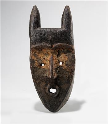 An archaic Toma or Loma mask with sacrificial patina. - Tribal Art