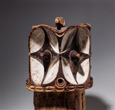 An exceptional Bembe helmet mask, - Tribal Art