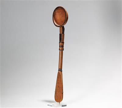 A fine stylised Shoona spoon, - Tribal Art
