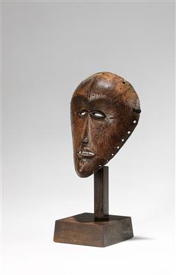 A very fine Luena initiation mask. - Tribal Art