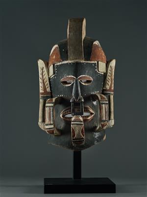 Imposanter Malagan-Kopf, Insel Tabar, Neuirland. - Stammeskunst