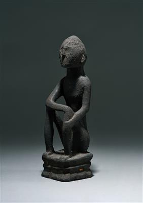 Stilisierte sitzende Bulul-Figur, Minahu Philippinen. - Stammeskunst