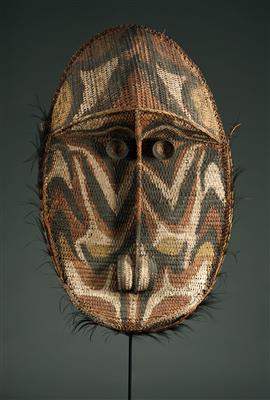 An important large Sepik gable mask. - Arte Tribale