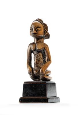 Figure of a Luba Bow Stand (nsakakabemba) - Tribal Art