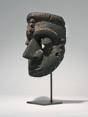 A monumental Ibibio 'Mfon Ekpo' mask, Nigeria. - Arte Tribale