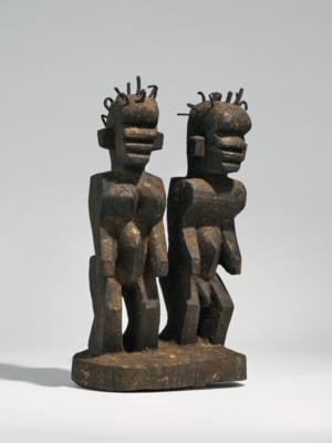 Seltenes Paar von Gurunsi-Nagelfetischfiguren, - Stammeskunst