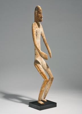 An Asmat figure, Irian Jaya, - Mimoevropské a domorodé umění