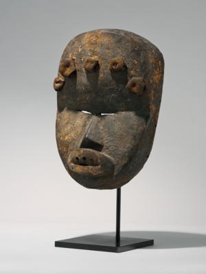 Außergewöhnlich große Mano-Maske, - Stammeskunst