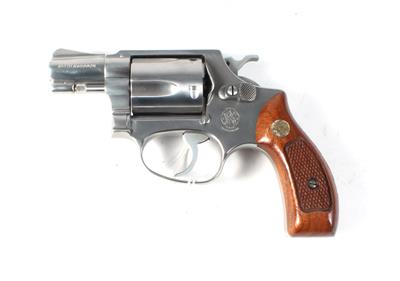 Revolver, Smith  &  Wesson, Mod.: 60, Kal.: .38 Spez., - Sporting and Vintage Guns