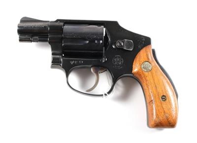 Revolver, Smith  &  Wesson, Mod.: 40, Kal.: .38 Spez., - Lovecké, sportovní a sběratelské zbraně