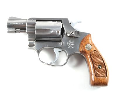 Revolver, Smith  &  Wesson, Mod.: 60, Kal.: .38 Spez., - Jagd-, Sport- und Sammlerwaffen