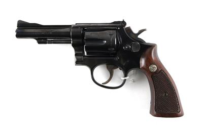 Revolver, Smith  &  Wesson, Mod.: 18-2, Kal.: .22 l. r., - Jagd-, Sport- und Sammlerwaffen