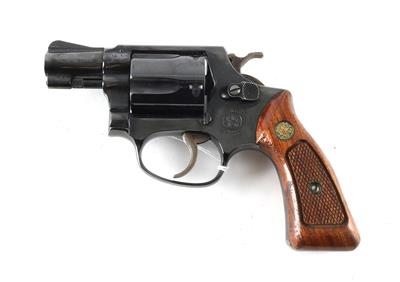 Revolver, Smith  &  Wesson, Mod.: 36, Kal.: .38 Spez., - Sporting and Vintage Guns