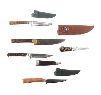 Konvolut aus jagdlichen Messern darunter ein Damastmesser - Jagd-, Sport- und Sammlerwaffen