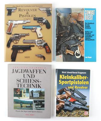 Konvolut aus vier Büchern darunter 'Kleinkaliber Sportpistolen und Revolver', - Jagd-, Sport- und Sammlerwaffen