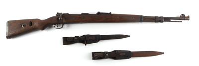 Repetierbüchse, Hersteller Mauser - Oberndorf, Mod.: K98k, Kal.: 8 x 57IS, mit zwei Seitengewehren, - Sporting and Vintage Guns