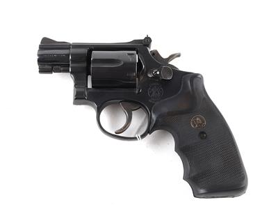 Revolver, Smith  &  Wesson, Mod.: 15-4, Kal.: .38 Spez., - Jagd-, Sport- und Sammlerwaffen