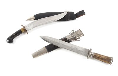 Konvolut aus zwei feststehenden Messern, darunter ein Hirschfänger mit Hirschhorngriff, - Sporting and Vintage Guns