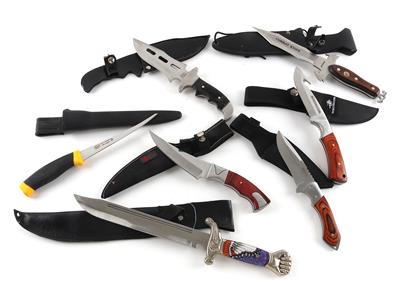 Konvolut aus 7 Messern mit Scheide, - Armi da caccia, competizione e collezionismo