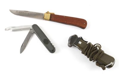 Konvolut aus drei Messern, Fallmesser der Bundeswehr