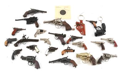 Großkonvolut von Miniaturspielzeug/Jahrmarktspistolen und -revolvern, - Sporting and Vintage Guns