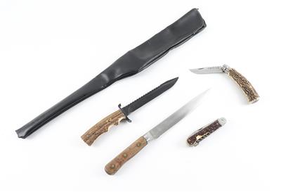 Konvolut aus zwei feststehenden Messern und zwei Klappmessern, - Jagd-, Sport-, & Sammlerwaffen