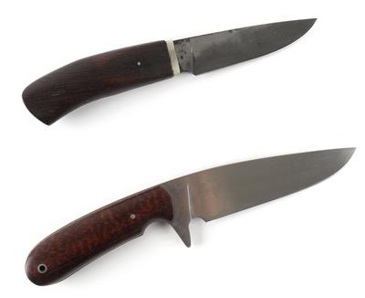 Konvolut aus zwei handgefertigten feststehenden Messern, - Armi da caccia, competizione e collezionismo