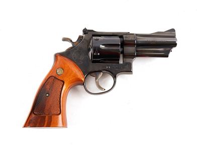 Revolver, Smith  &  Wesson, Mod.: 27-2 mit originaler Holzschatulle, Kal.: .357 Mag., - Sporting & Vintage Guns
