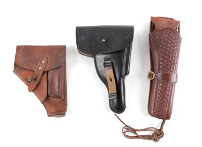 Konvolut 3 Holster: Holster für P08, schwarzes Leder, - Jagd-, Sport- und Sammlerwaffen