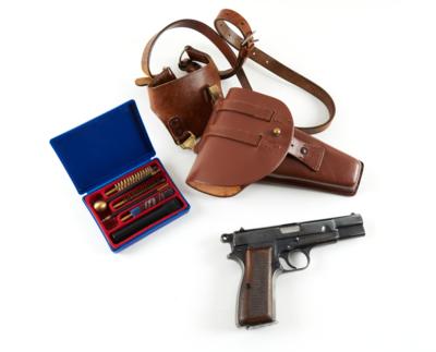 Pistole, FN - Browning, Mod.: 1935 HP mit Originalholster, Kal.: 9 mm Para, - Lovecké, sportovní a sběratelské zbraně