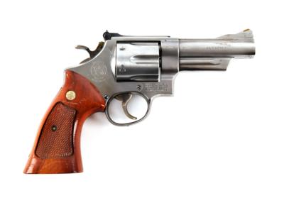 Revolver, Smith  &  Wesson, Mod.: 29-2 Brünierung laienhaft entfernt, Kal.: .44 Mag., - Sporting & Vintage Guns