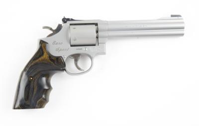 Revolver, Smith  &  Wesson, Mod.: 617-1 Euro Sport AKAH, Kal.: .22 l. r., - Jagd-, Sport- und Sammlerwaffen - Für die Herbstjagd