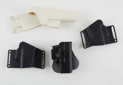 Konvolut aus drei Glock-Holstern und einem IMI-Holster für Glock 19, - Jagd-, Sport- und Sammlerwaffen
