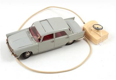 Peugeot 404 electric von France Jouets, um 1970. - Toys