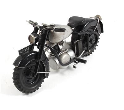 Modell eines Puch Motorrads W 1952, - Spielzeug