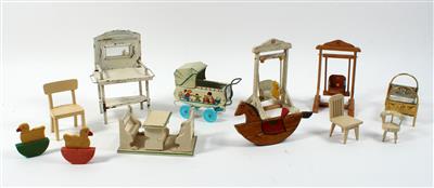 Konvolut Möbel aus Holz und Blech für die Kinderstube, - Spielzeug