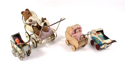 4 Puppenwagen aus Blech, - Giocattoli