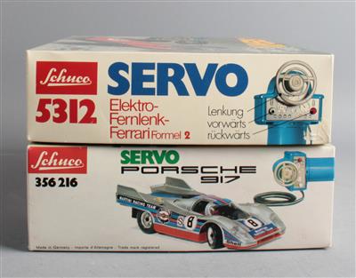 2 Stk. Schuco Servio Rennwagen: - Toys