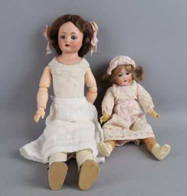 Puppe mit Porzellan-Schulterkopf, um 1910, - Spielzeug