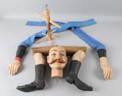 Teile einer großen Marionette, - Spielzeug