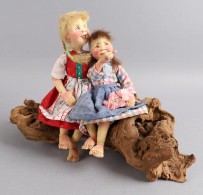 2 Stück kunsthandwerklich gefertigte Puppenkinder: - Spielzeug