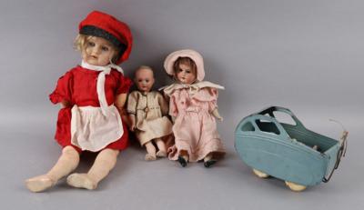 Konvolut Puppen und Kinderbücher, um 1920/40; - Spielzeug