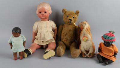 Konvolut Puppen und Plüschtiere, 5 Stück: - Spielzeug