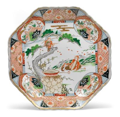 An octagonal Imari plate - Asian art