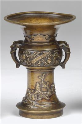 A bronze vase - Asian art